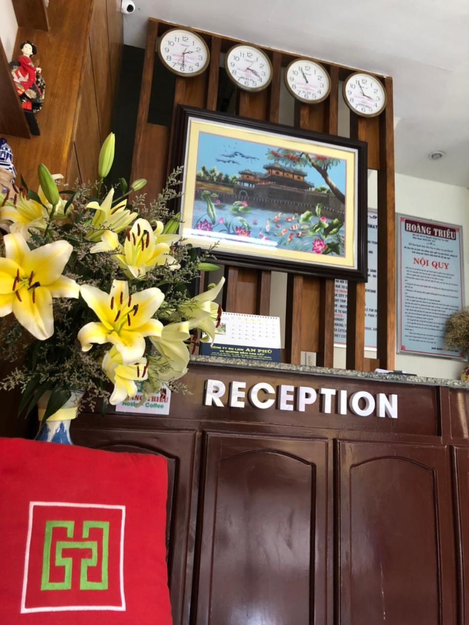 Hoang Trieu Hotel Хуе Екстериор снимка