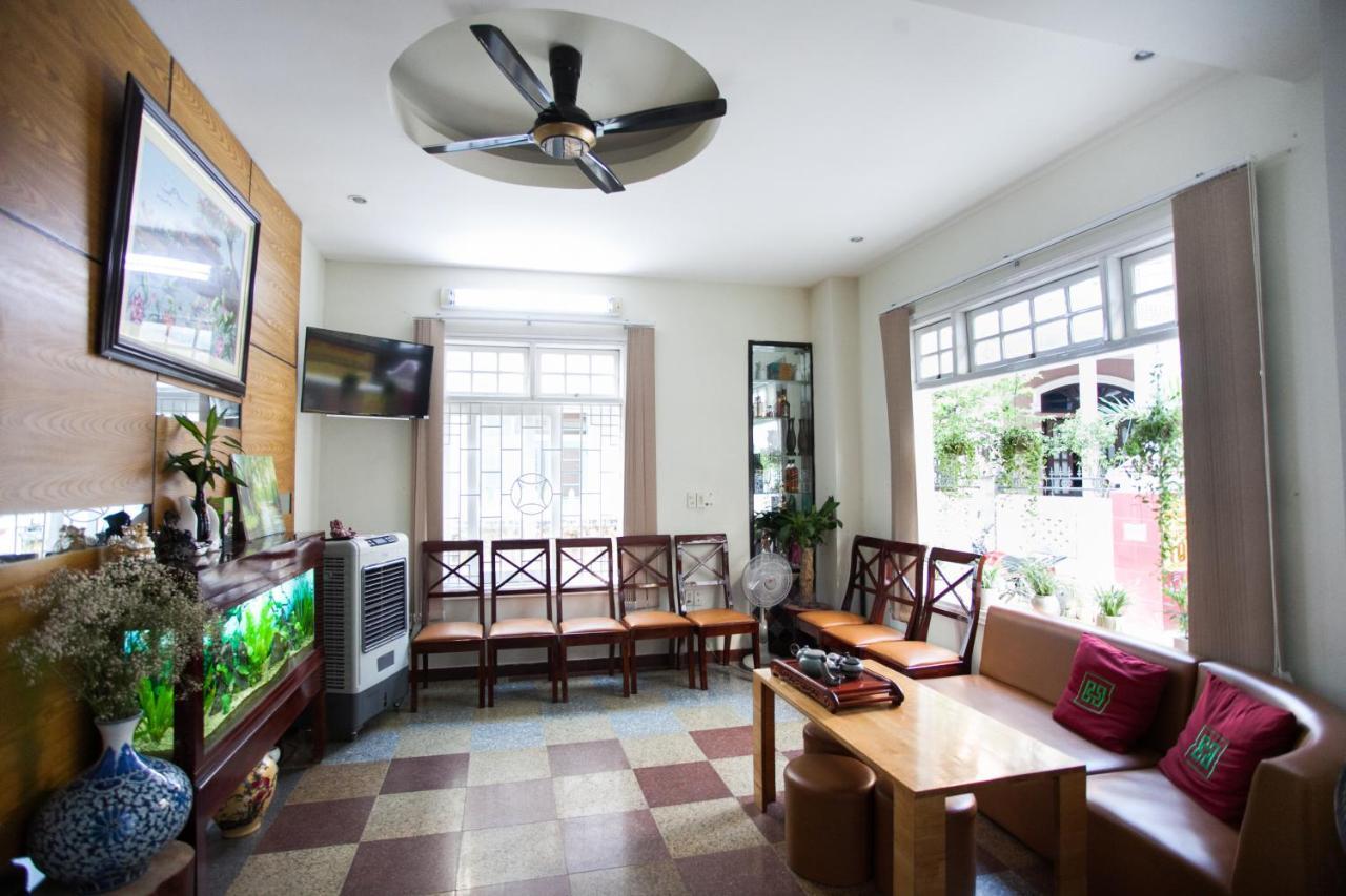 Hoang Trieu Hotel Хуе Екстериор снимка